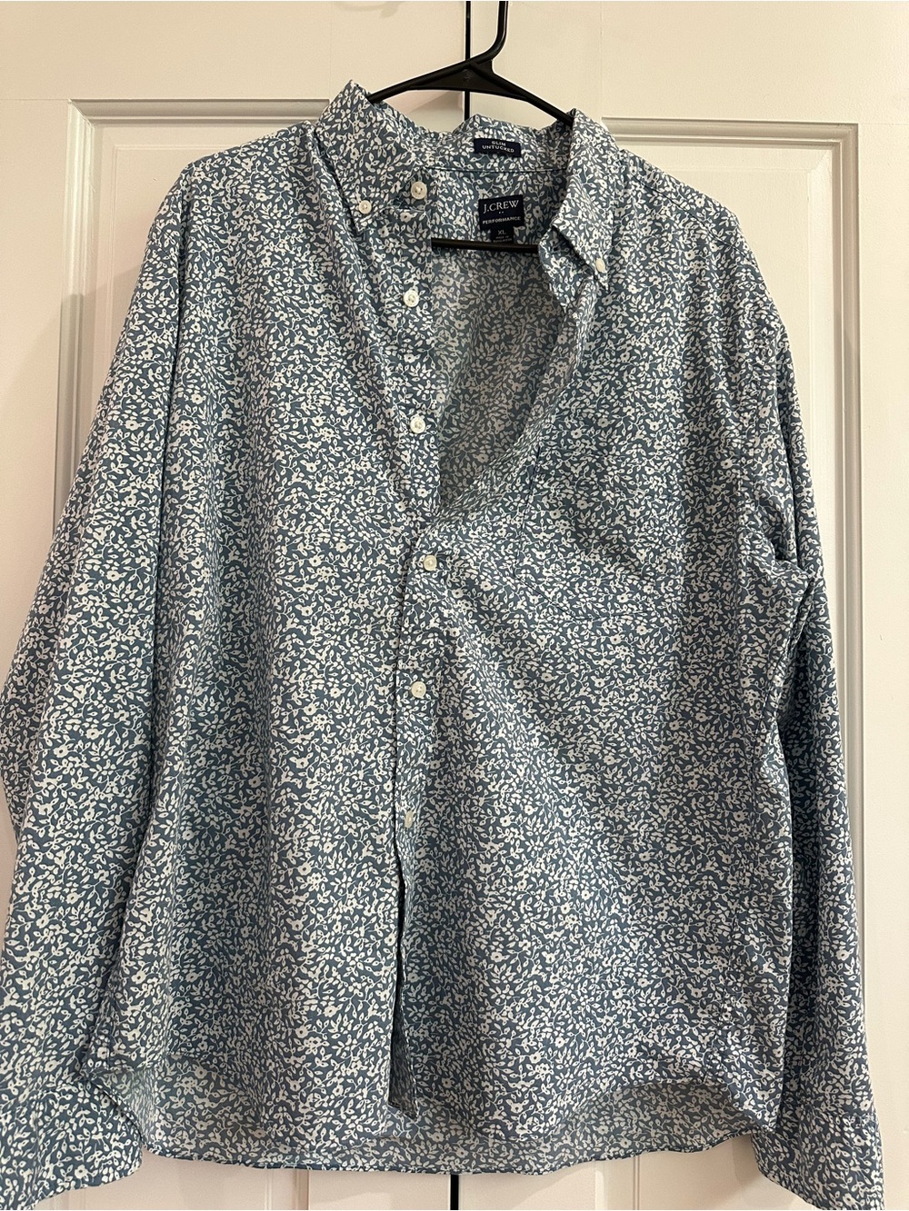 J. Crew XL slim untucked Men's Blue Floral Button-Down Shirt